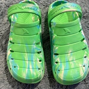 Aqua Shark Men's Green and Blue Slide Sandals